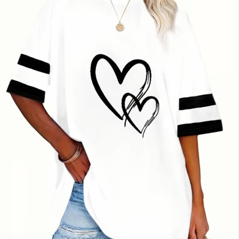 White heart print t shirt